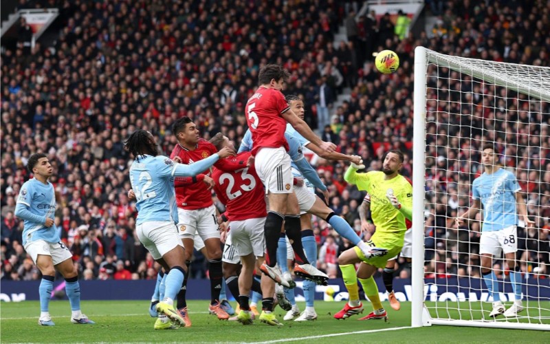 Man Utd chơi áp đảo Man City