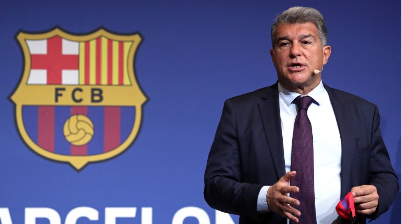 Đội bóng xứ Catalan muốn khôi phục quan hệ với UEFA