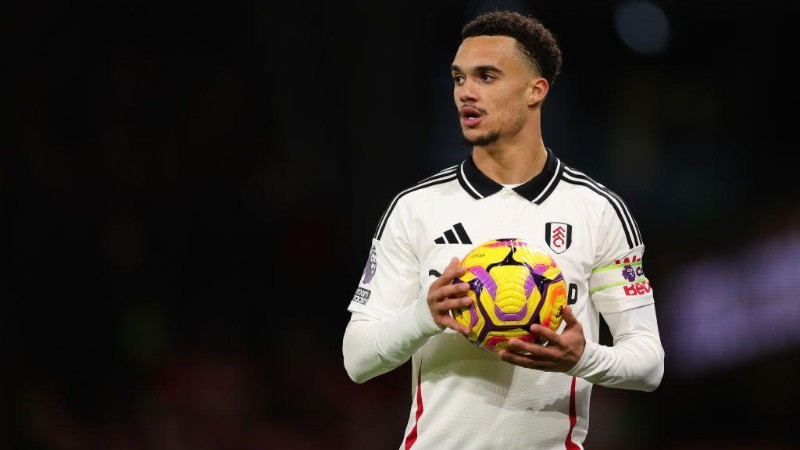 Liverpool mua Antonee Robinson giá 40 triệu bảng 2 MU cũng rất muốn ký hợp đồng với Robinson