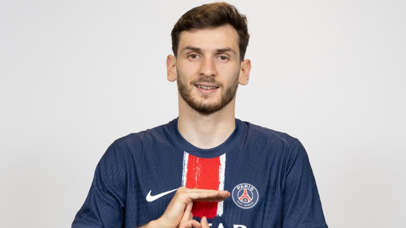 PSG chốt giá chuyển nhượng Khvicha Kvaratskhelia 1 PSG định giá Kvaratskhelia ở mức 68 triệu bảng