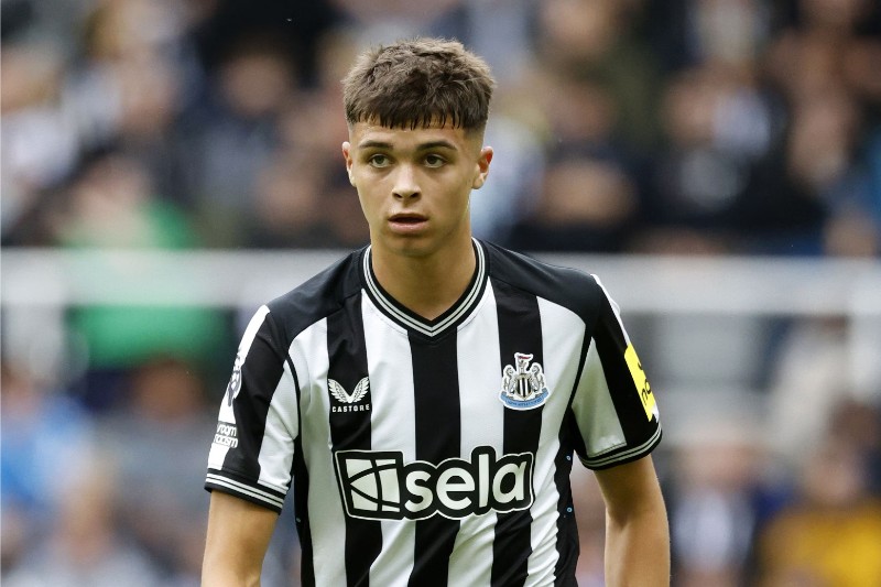 MU muốn ‘đánh cắp’ Lewis Miley từ Newcastle 1 Muốn ký hợp đồng với Miley