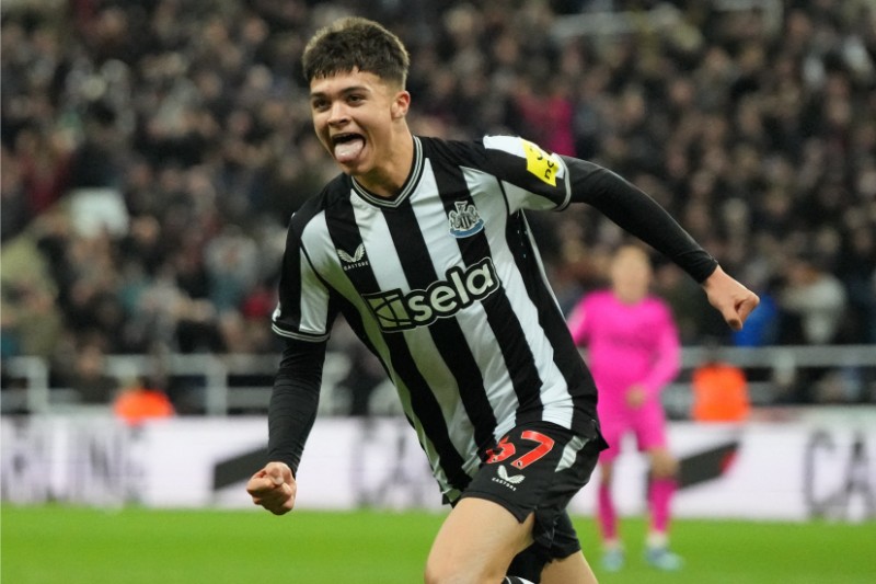 MU muốn ‘đánh cắp’ Lewis Miley từ Newcastle 2 Nhiều đội bóng lớn muốn chiêu mộ Miley