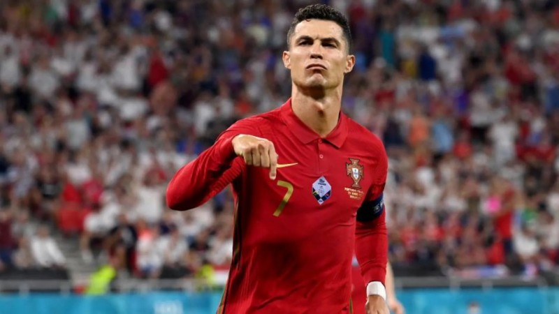 Cristiano Ronaldo sẽ tham dự World Cup 2030? 1 Roberto Martinez đặt niềm tin vào CR7