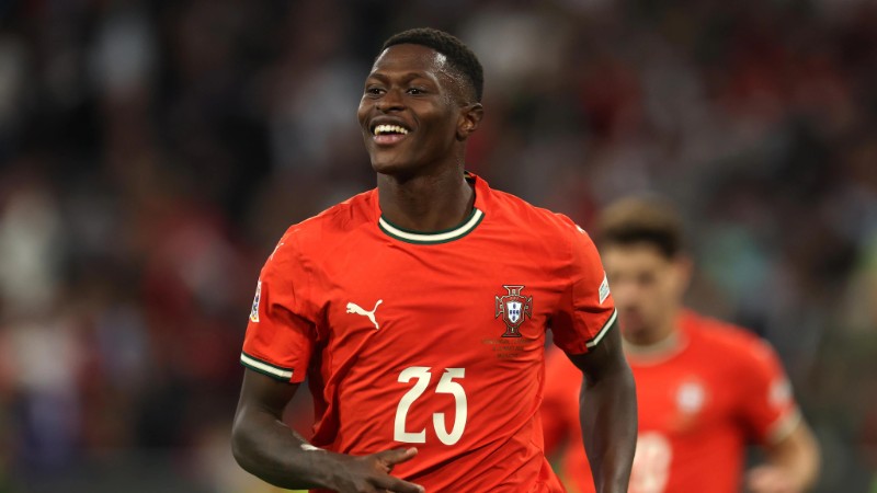 Nuno Mendes báo tin dữ cho ĐT Bồ Đào Nha 2 Roberto Martinez kỳ vọng Mendes sớm bình phục